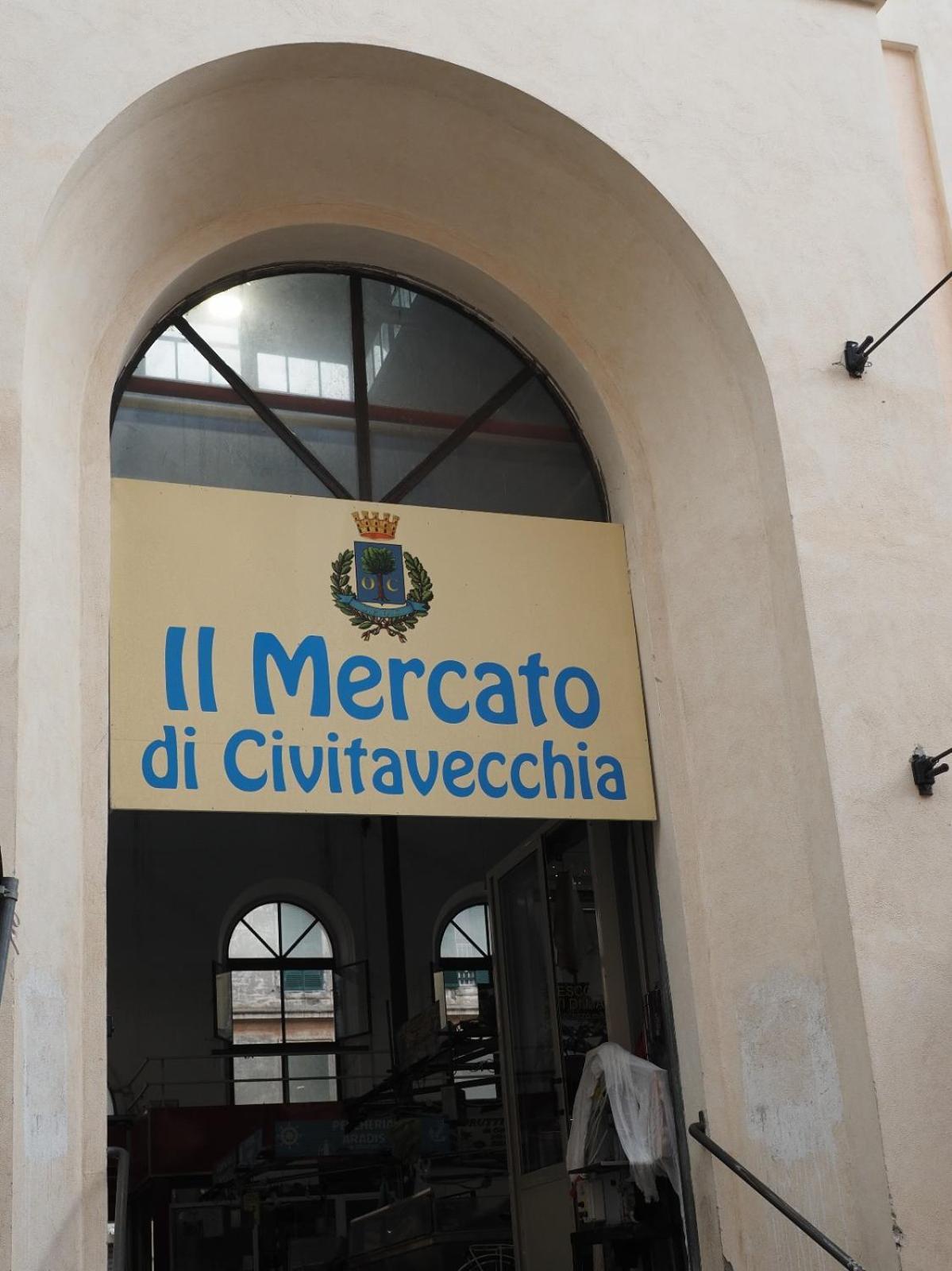 Regina Margherita Casa Vacanza チビタベッキア エクステリア 写真
